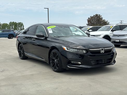 Used 2019 Honda Accord Touring image 1