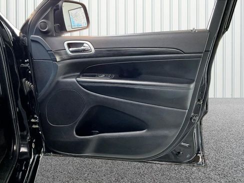 Used 2022 Jeep Grand Cherokee Altitude image 28