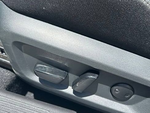 Certified 2026 Nissan Rogue SV FWD image 12
