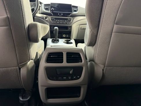Used 2019 Honda Pilot EX image 29