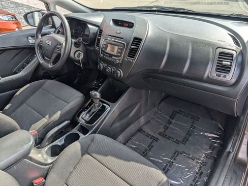 Used 2018 Kia Forte LX image 13