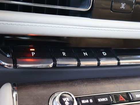 Used 2020 Lincoln Aviator Reserve w/ Equipment Group 202A AWD/4WD image 30