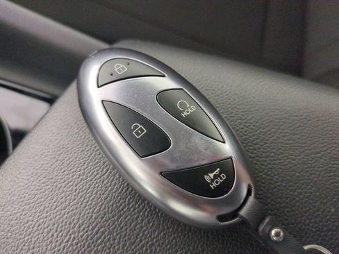 Used 2025 Hyundai Elantra Hybrid FWD image 35