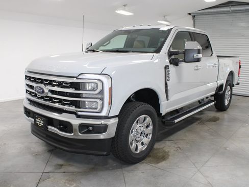 New 2026 Ford F250 Lariat w/ Chrome Package AWD/4WD image 3
