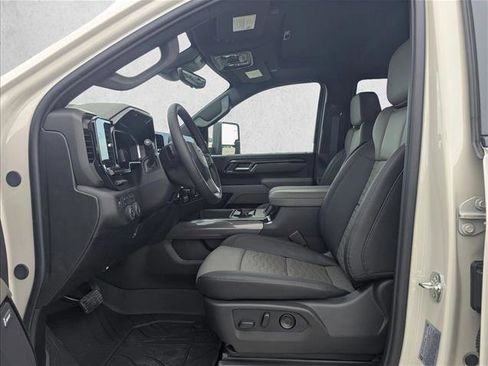 New 2026 Chevrolet Silverado 2500 ZR2 AWD/4WD image 4