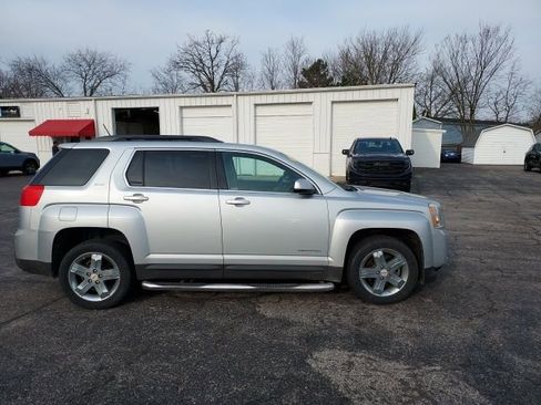 Used 2013 GMC Terrain SLT image 2