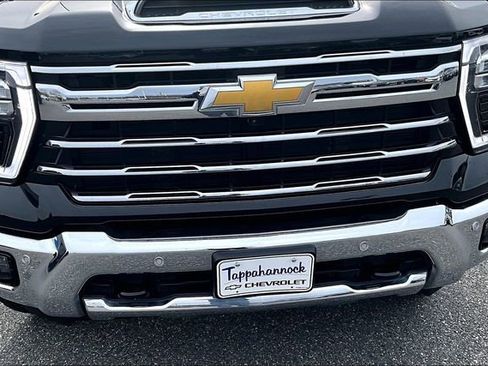 Used 2024 Chevrolet Silverado 2500 LTZ w/ LTZ Premium Package image 32