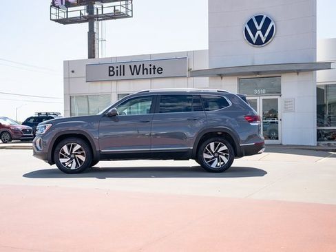 New 2026 Volkswagen Atlas SEL image 3
