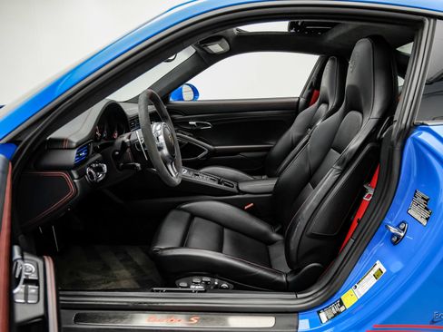Used 2016 Porsche 911 Turbo S AWD/4WD image 47