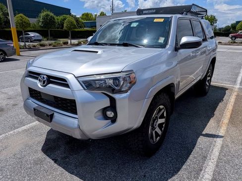 Used 2021 Toyota 4Runner TRD Off-Road AWD/4WD image 2