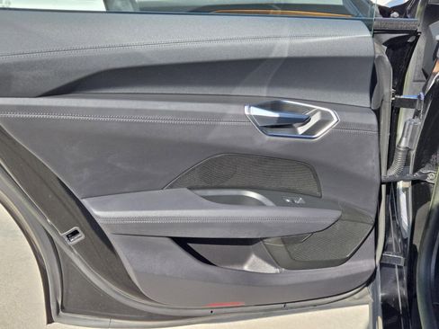 Used 2022 Audi e-tron GT Premium Plus image 24