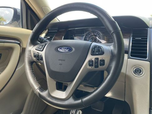 Used 2016 Ford Taurus Limited FWD image 14