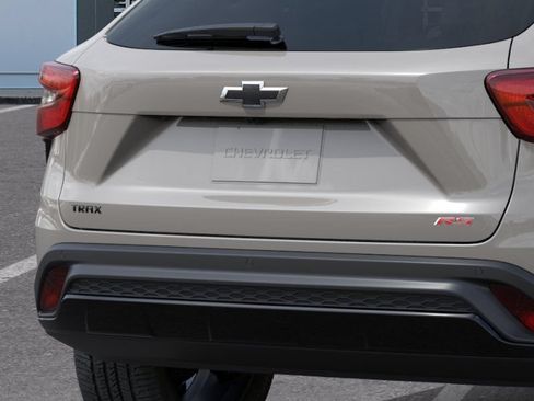 New 2026 Chevrolet Trax RS w/ Sunroof Package FWD image 14
