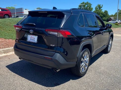 Used 2021 Toyota RAV4 XLE Premium FWD image 14