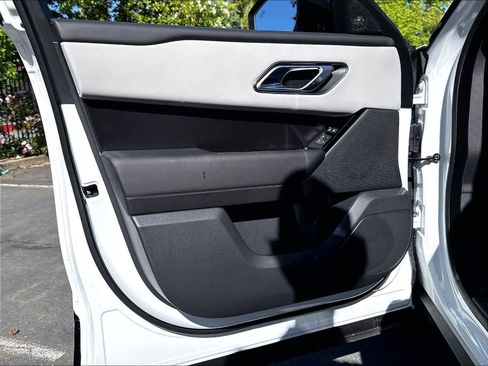 New 2026 Land Rover Range Rover Velar Dynamic SE AWD/4WD image 24