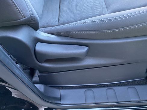 Used 2022 Nissan Frontier SV image 22