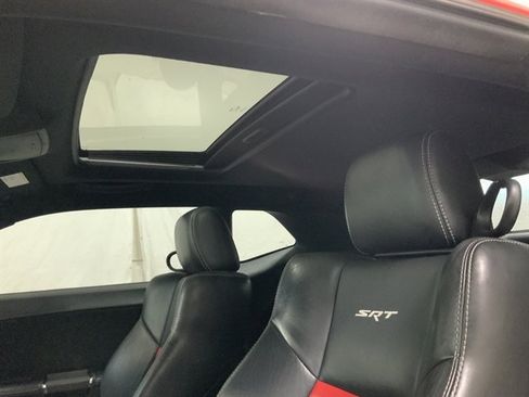 Used 2009 Dodge Challenger SRT8 w/ SRT Option Group II RWD image 17
