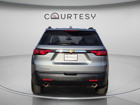 Used 2023 Chevrolet Traverse LT FWD image 6
