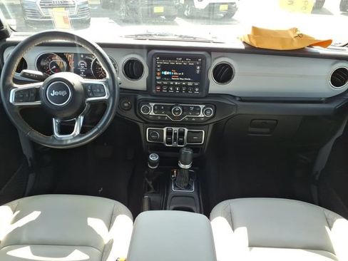 Used 2023 Jeep Wrangler Unlimited Sahara AWD/4WD image 14