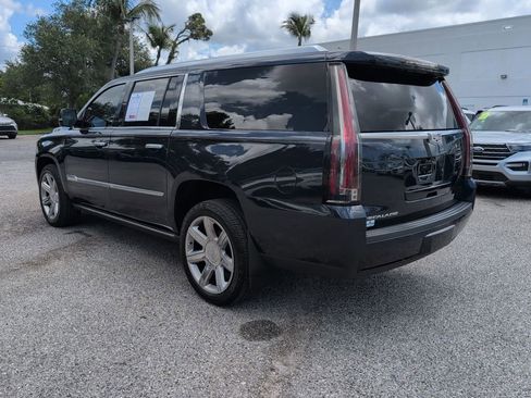 Used 2019 Cadillac Escalade ESV Premium Luxury RWD image 5