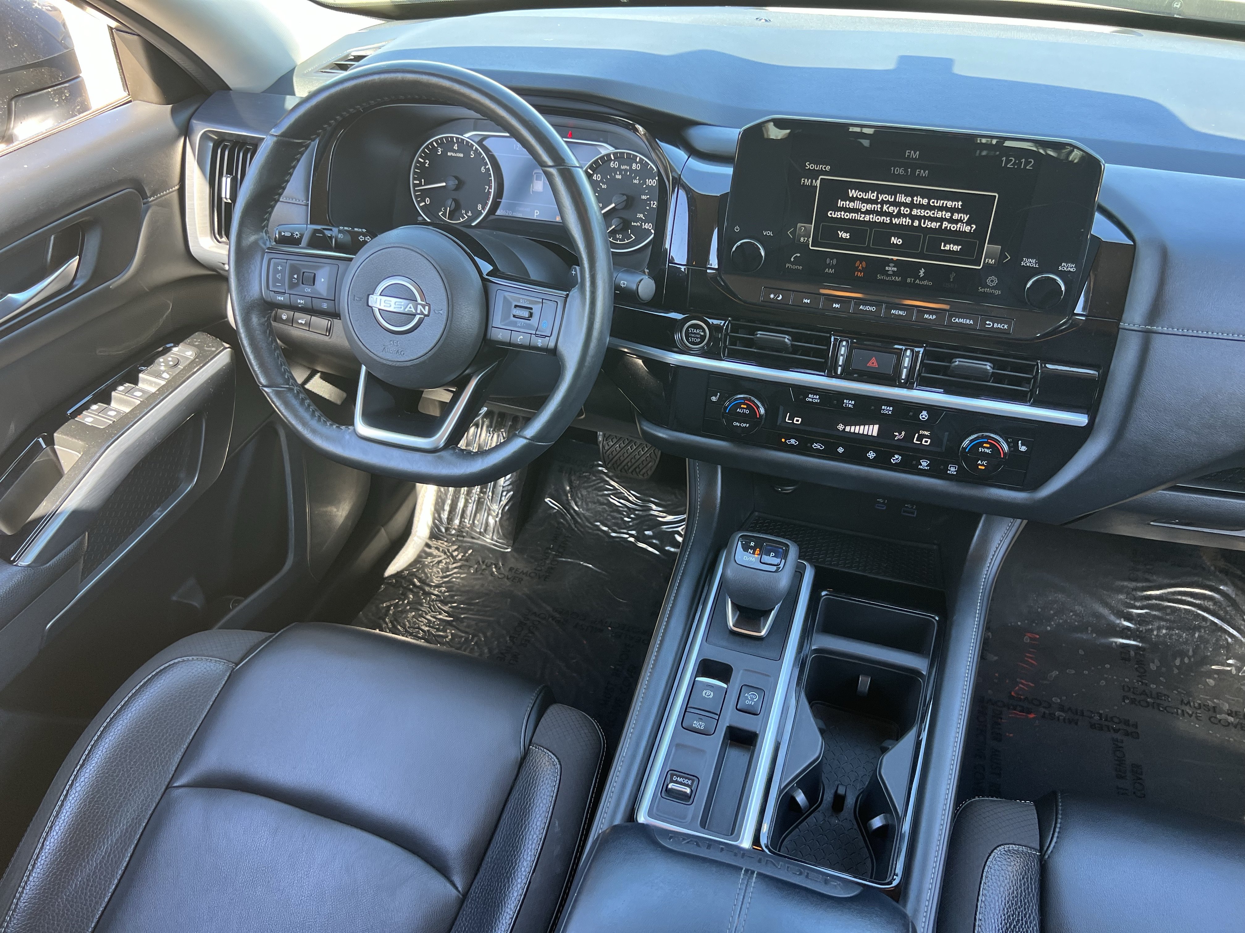 Used 2022 Nissan Pathfinder SL FWD image 13