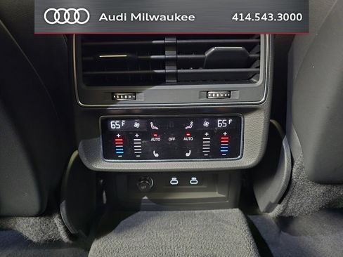 Used 2023 Audi Q7 2.0T Premium Plus w/ Premium Plus Package AWD/4WD image 24