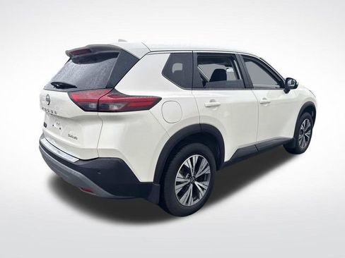 Used 2023 Nissan Rogue SV image 7