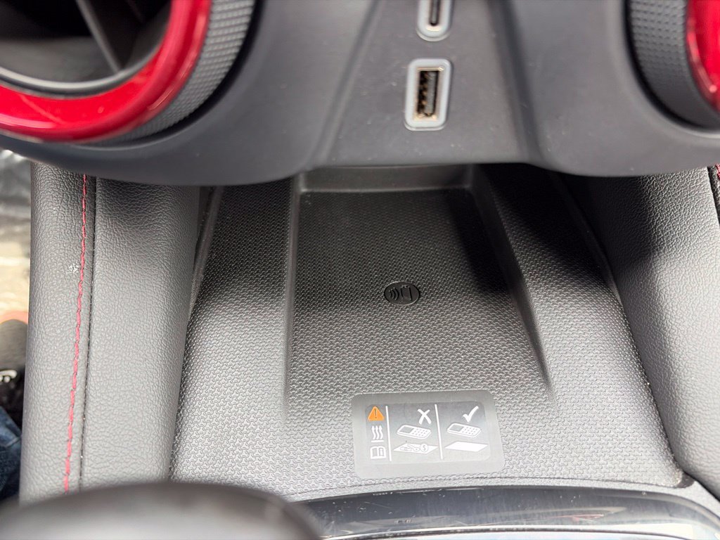 Used 2025 Chevrolet Blazer RS FWD image 23
