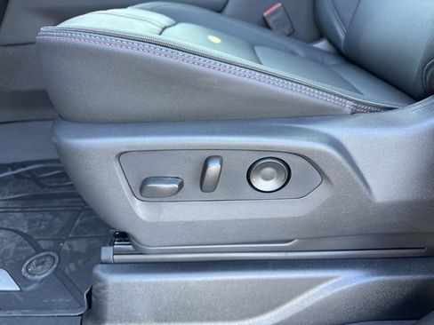 New 2026 Chevrolet Suburban RST w/ Comfort Package AWD/4WD image 18