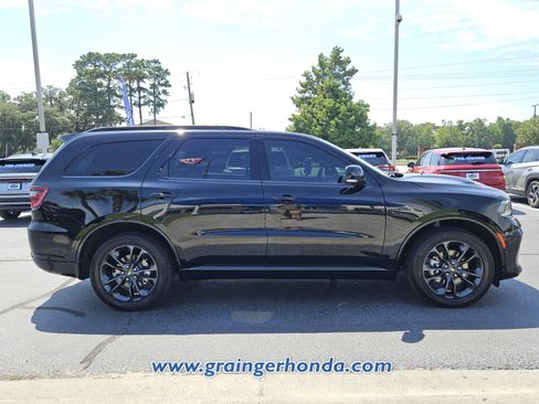 Used 2024 Dodge Durango R/T RWD image 6