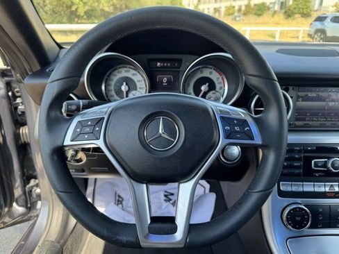 Used 2014 Mercedes-Benz SLK 250 image 12