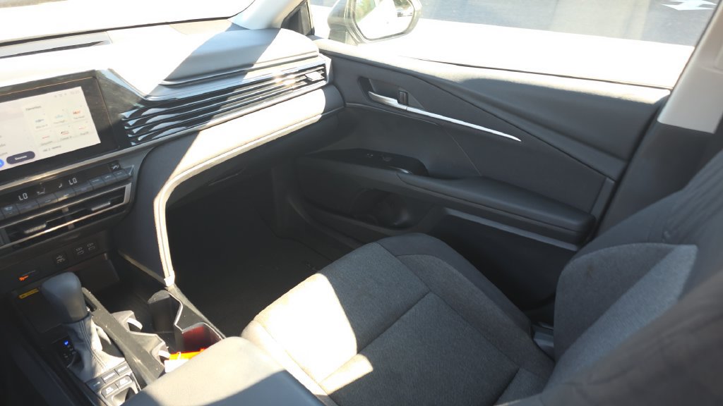 Used 2025 Toyota Camry LE FWD image 26