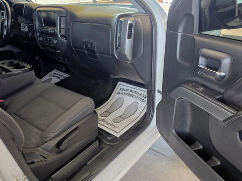 Used 2018 Chevrolet Silverado 1500 LT image 16
