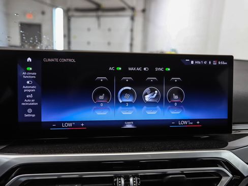 Used 2024 BMW 330i xDrive Sedan w/ Convenience Package AWD/4WD image 19