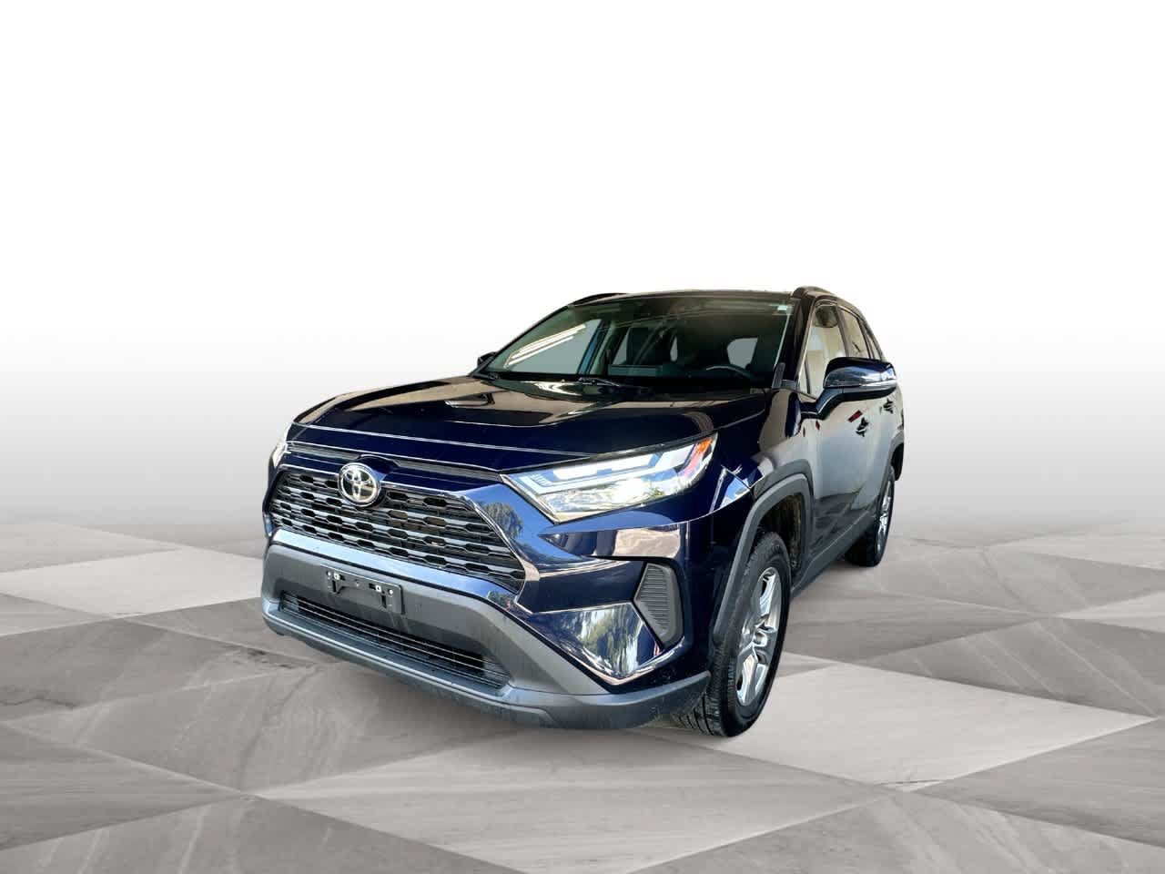 Used 2024 Toyota RAV4 XLE FWD image 4