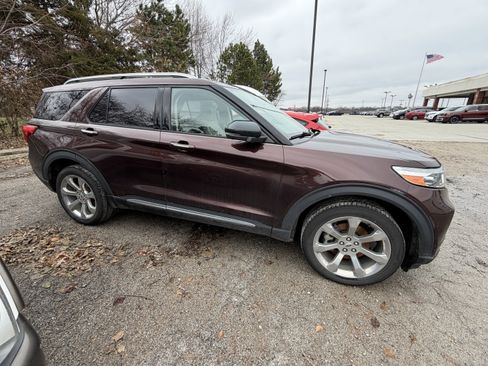 Used 2020 Ford Explorer Platinum w/ Premium Technology Package image 6