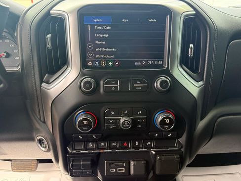 Used 2019 Chevrolet Silverado 1500 LT w/ Texas Edition AWD/4WD image 21