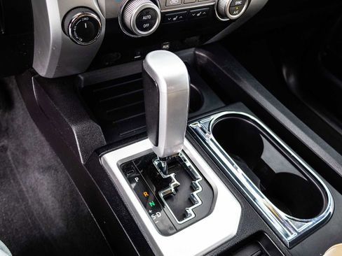 Used 2016 Toyota Tundra Limited w/ Limited Premium Package image 31