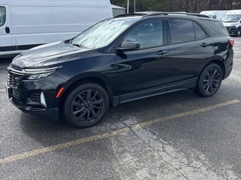 Used 2023 Chevrolet Equinox RS image 3