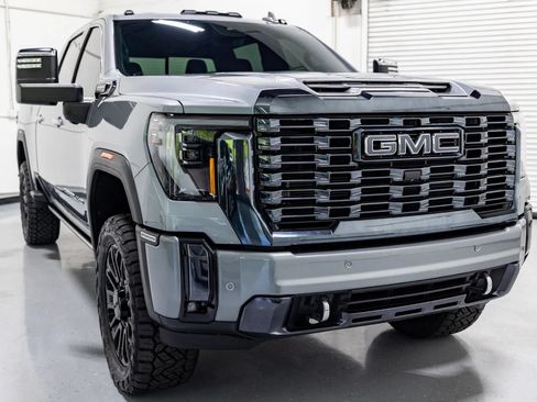 Used 2024 GMC Sierra 2500 Denali Ultimate AWD/4WD image 31