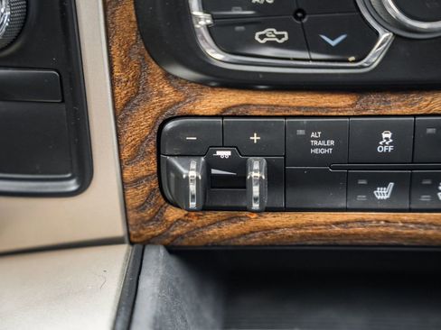 Used 2018 RAM 3500 Laramie Longhorn image 34