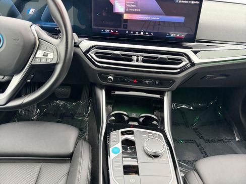 Used 2024 BMW i4 xDrive40i image 11