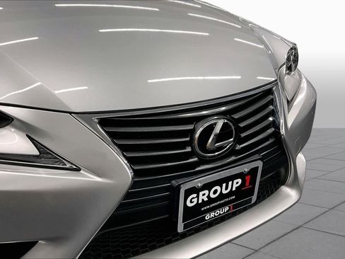 Used 2016 Lexus IS 200t w/ Navigation System Package RWD image 29