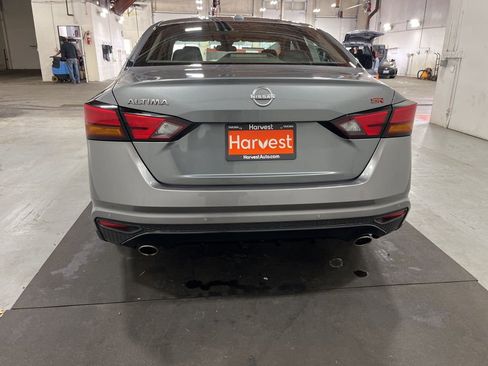 Used 2023 Nissan Altima 2.5 SR FWD image 7