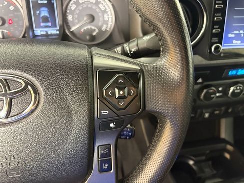 Used 2021 Toyota Tacoma TRD Off-Road w/ Technology Package image 20