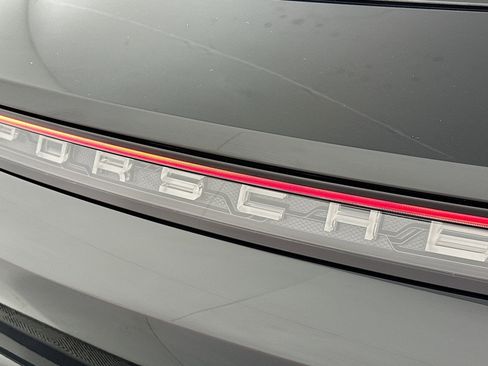 Used 2022 Porsche Taycan 4 Cross Turismo image 10