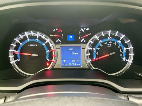 Used 2016 Toyota 4Runner Limited AWD/4WD image 33