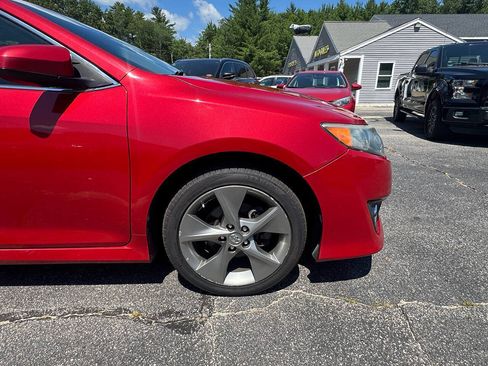 Used 2014 Toyota Camry SE FWD image 12