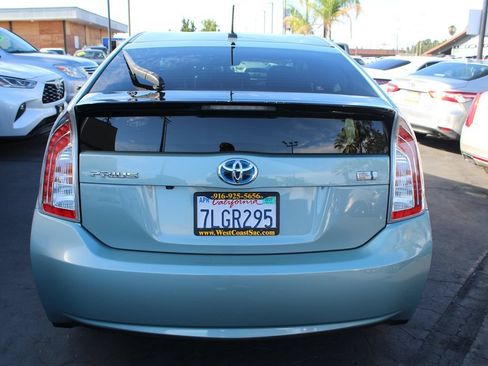 Used 2015 Toyota Prius Four FWD image 6