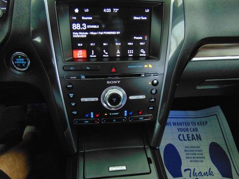 Used 2018 Ford Explorer Limited AWD/4WD image 14